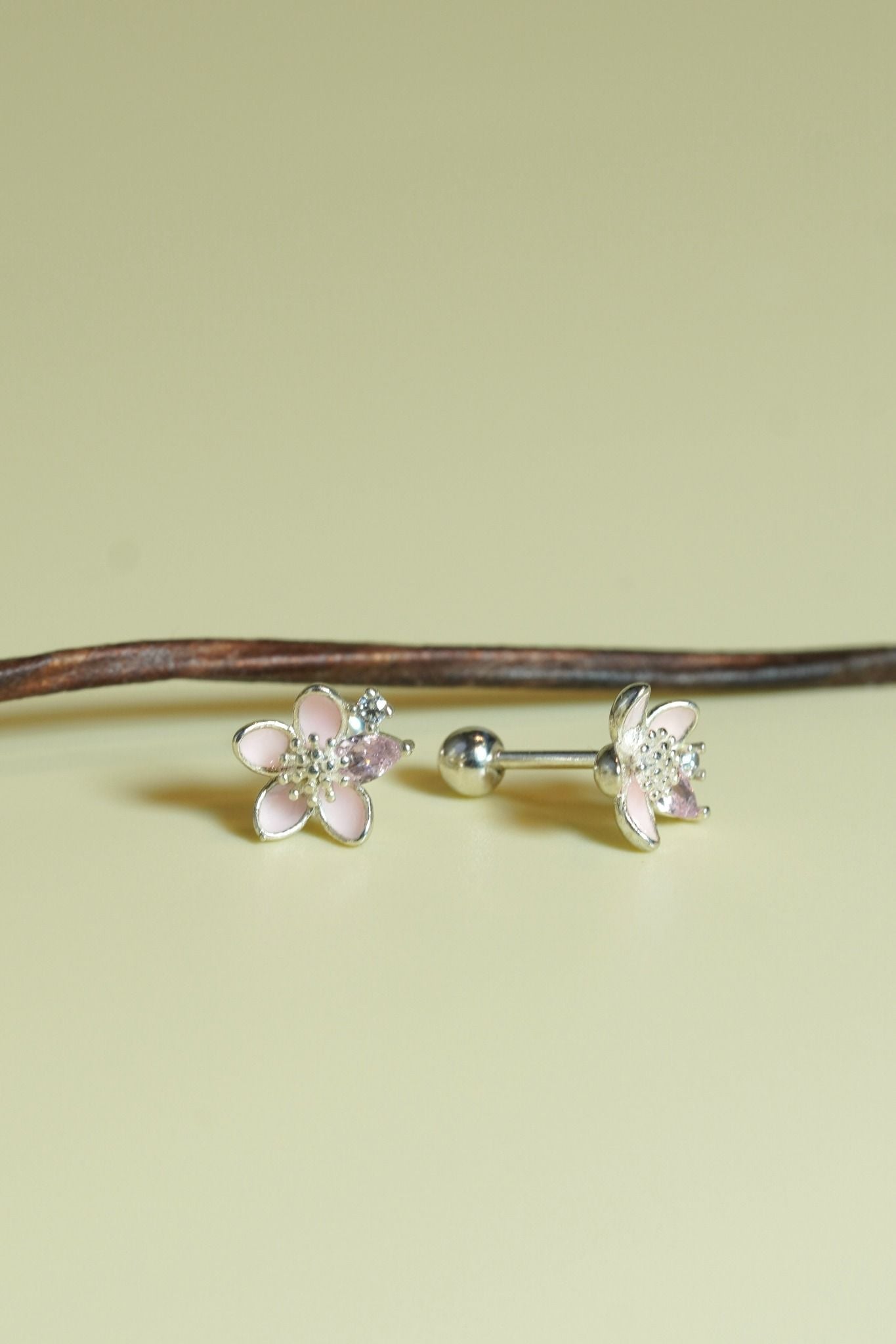 [ancafe-accessories] Hoa tai ER390K-029-HONG