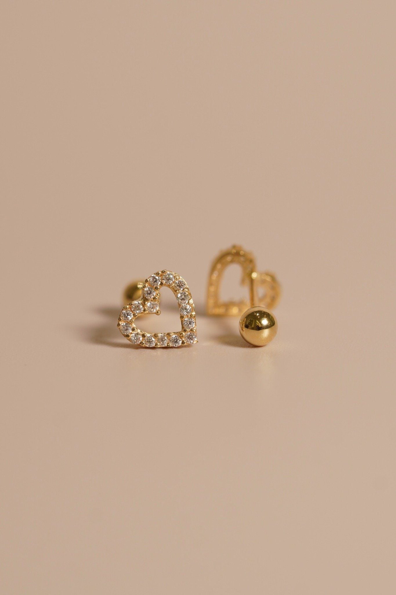 Hoa tai vàng 14k trái tim đính đá