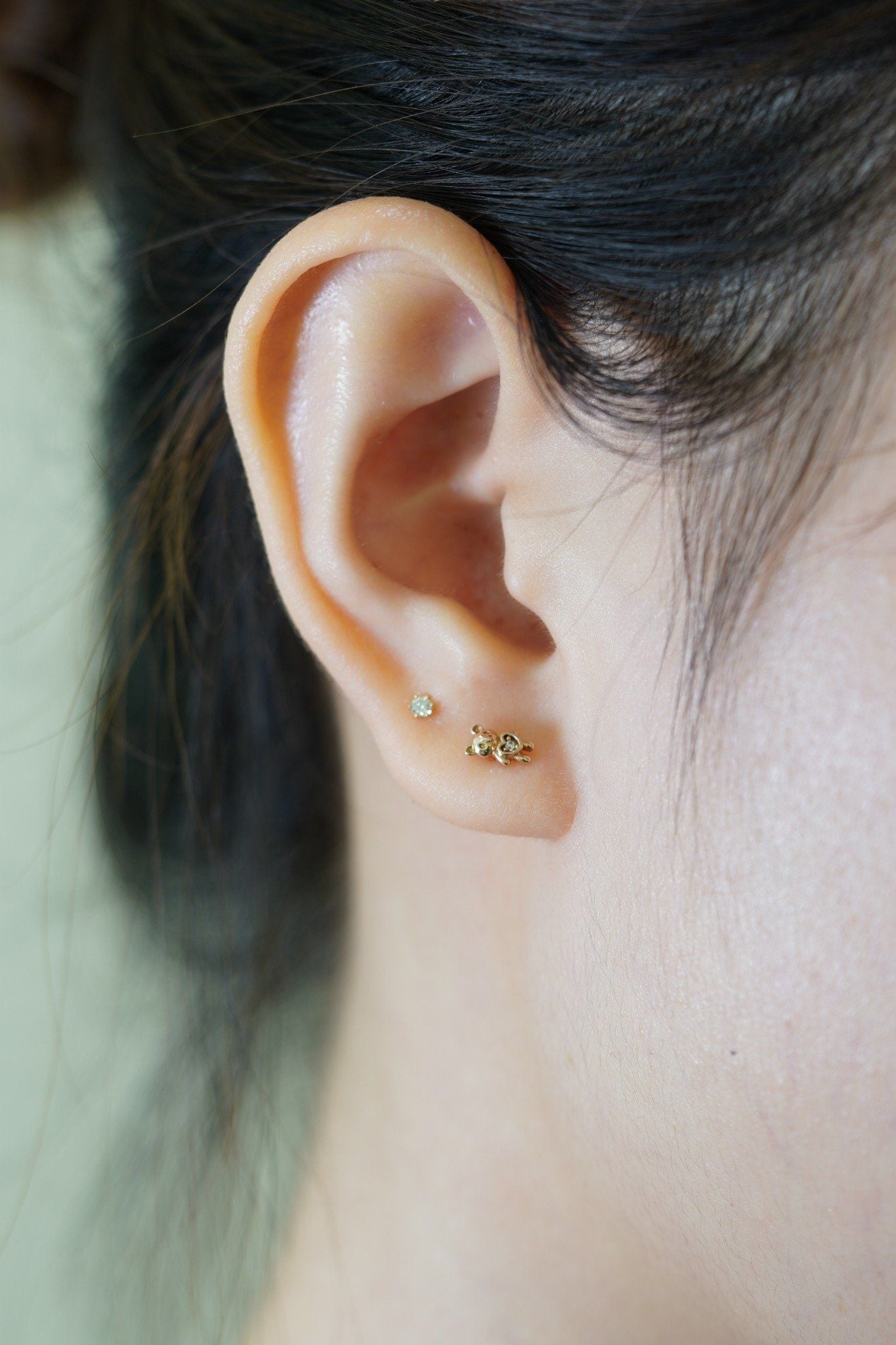 Hoa tai vàng 14K hình con gấu