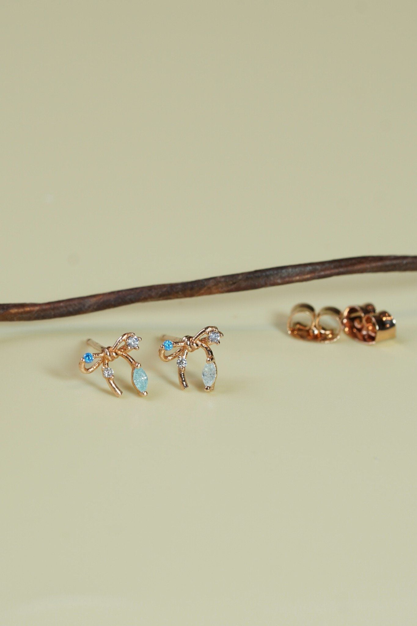 [ancafe-accessories] Hoa tai ER350K-029-VH