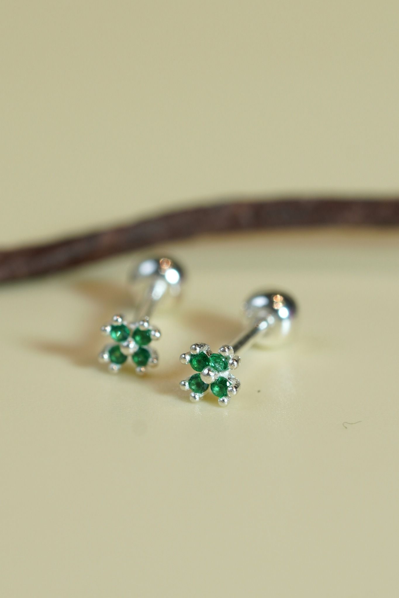 [ancafe-accessories] Hoa tai ER390K-132-BAC-XANH LÁ