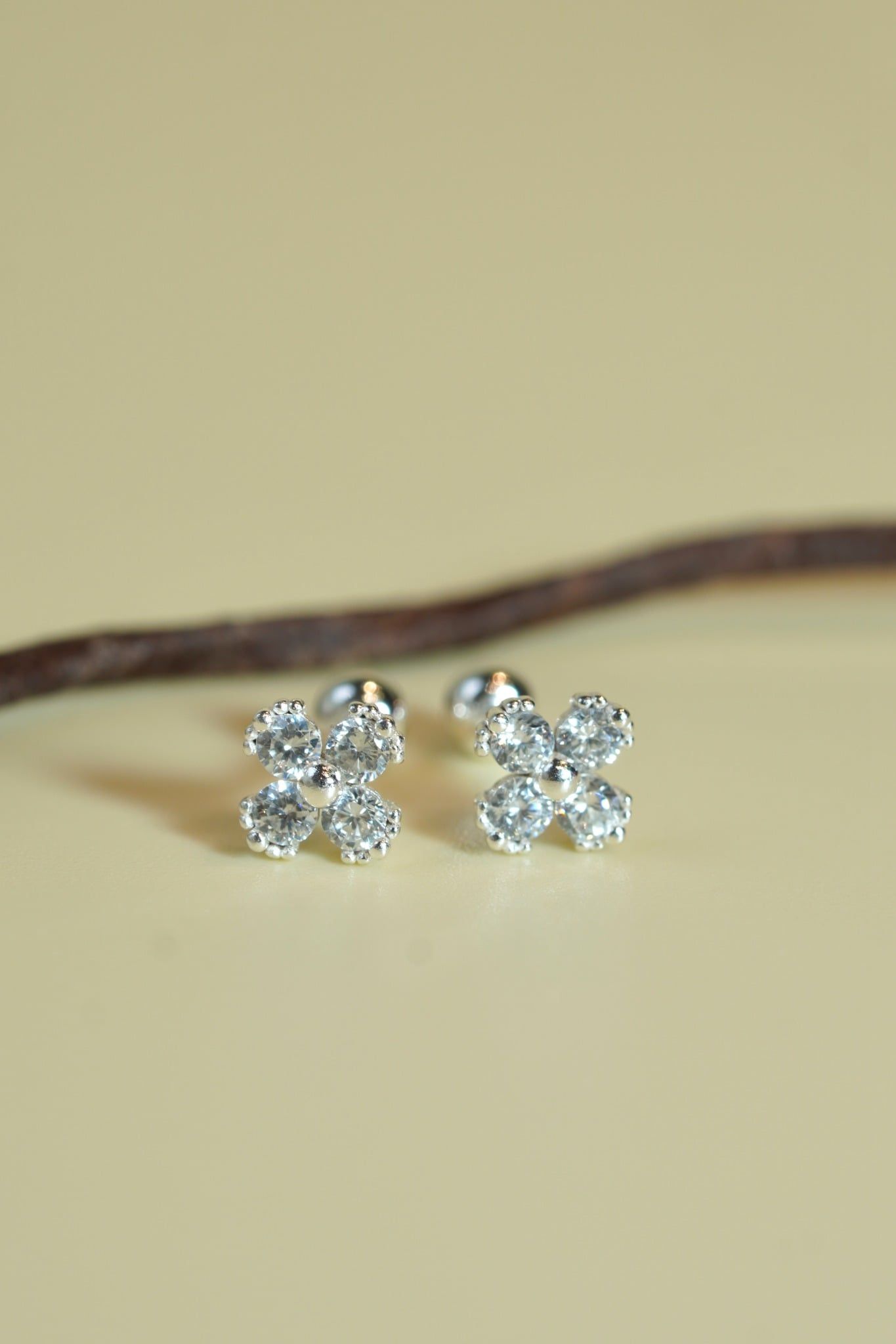 [ancafe-accessories] Hoa tai ER390K-130-BAC