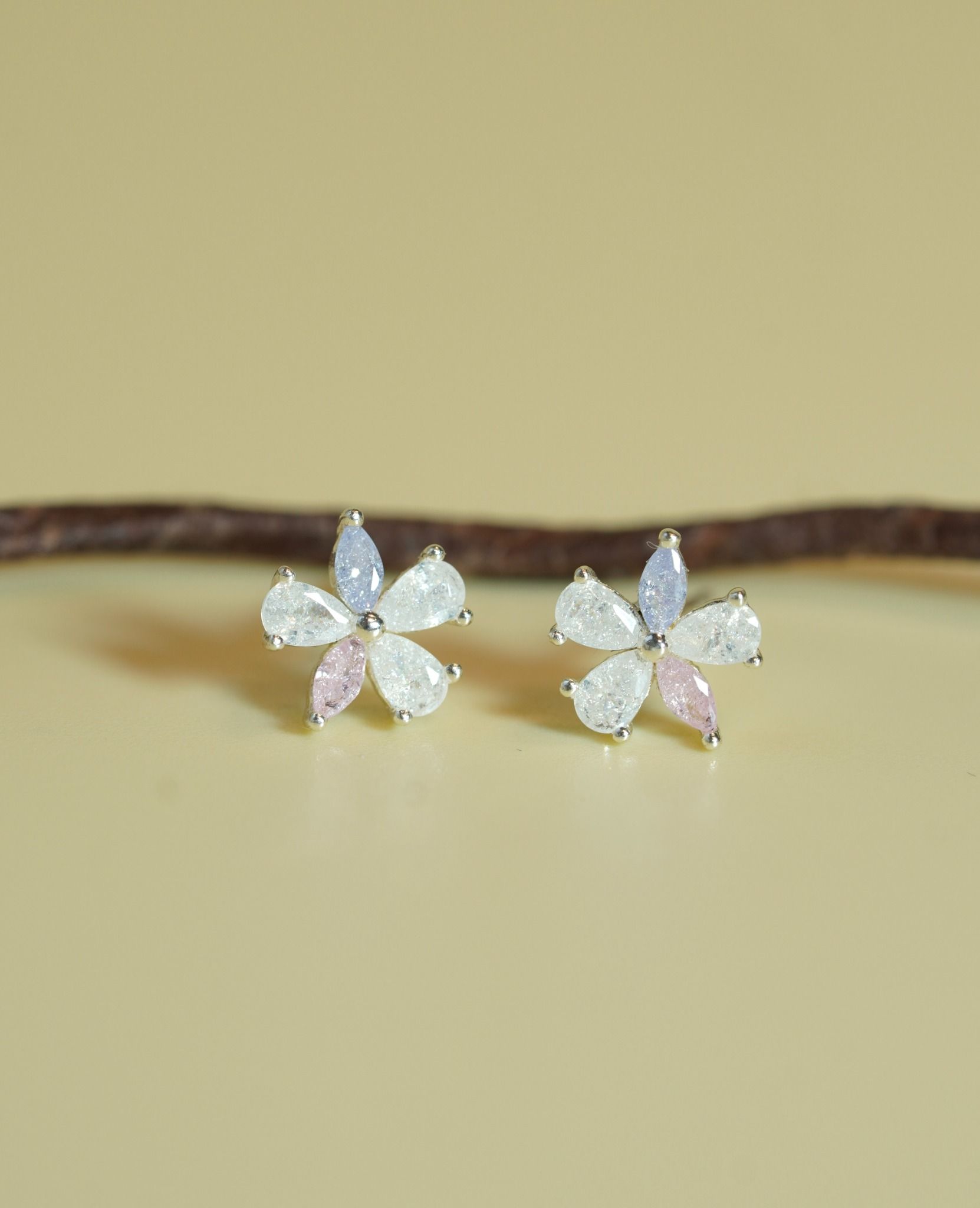 [ancafe-accessories] Hoa tai ER320K-043-BAC