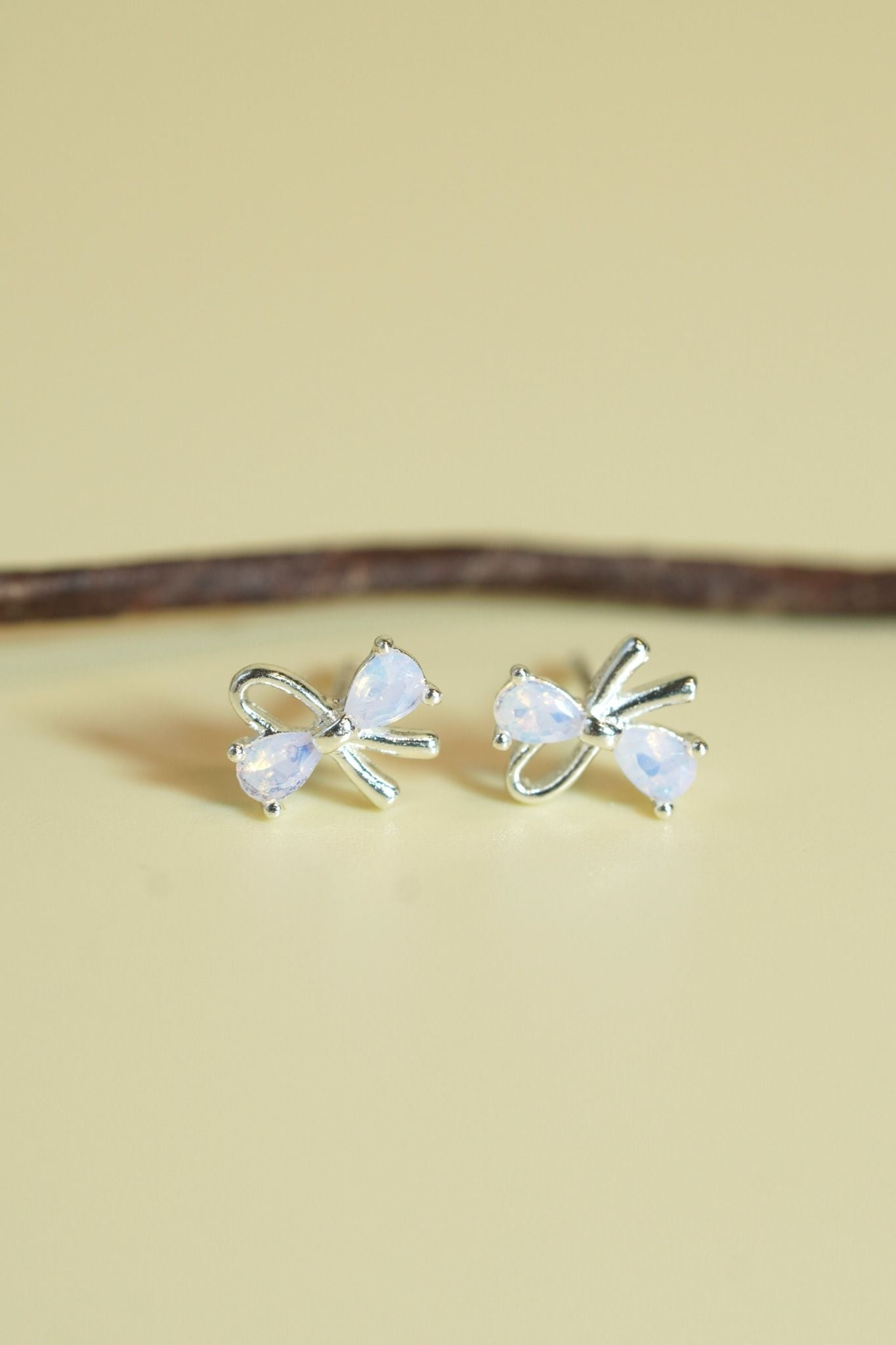 [ancafe-accessories] Hoa tai ER320K-048-BAC