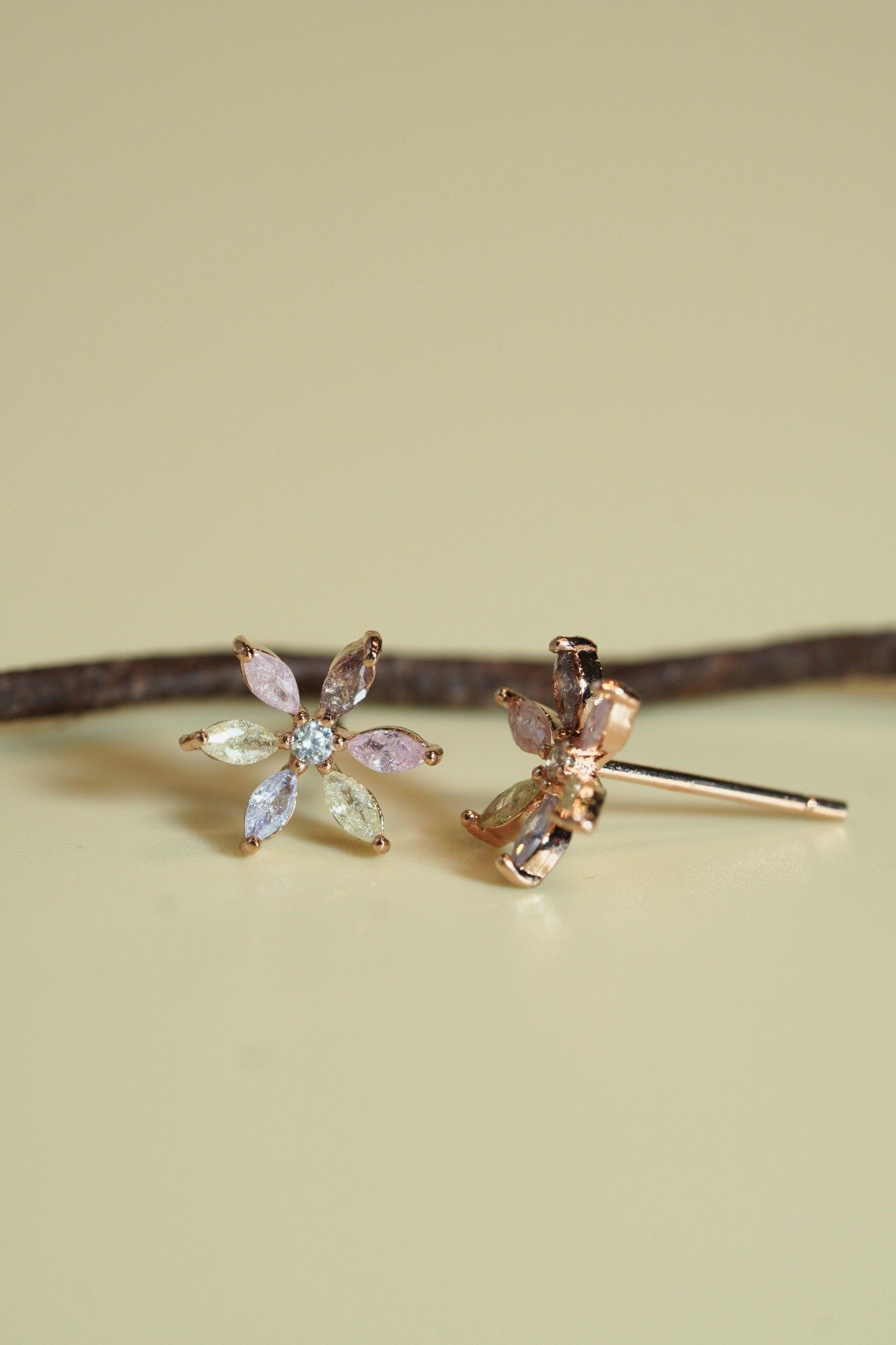 [ancafe-accessories] Hoa tai ER320K-045-VH