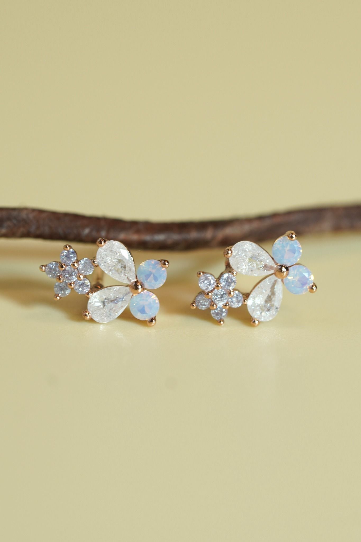 [ancafe-accessories] Hoa tai ER280K-040-VH