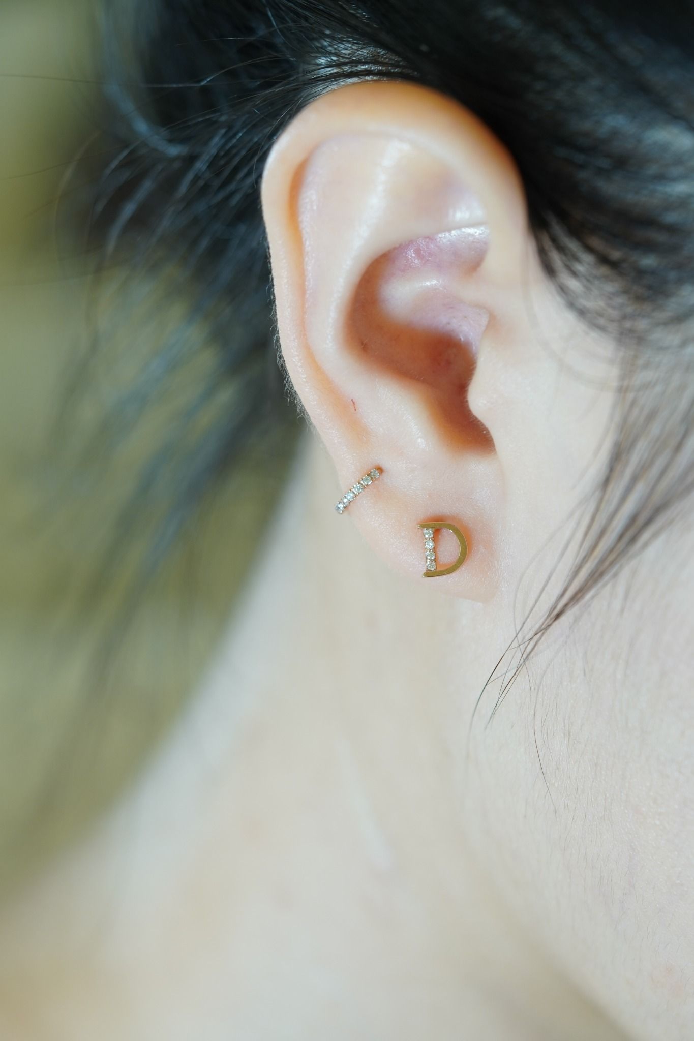 Hoa tai vàng 14K chữ D