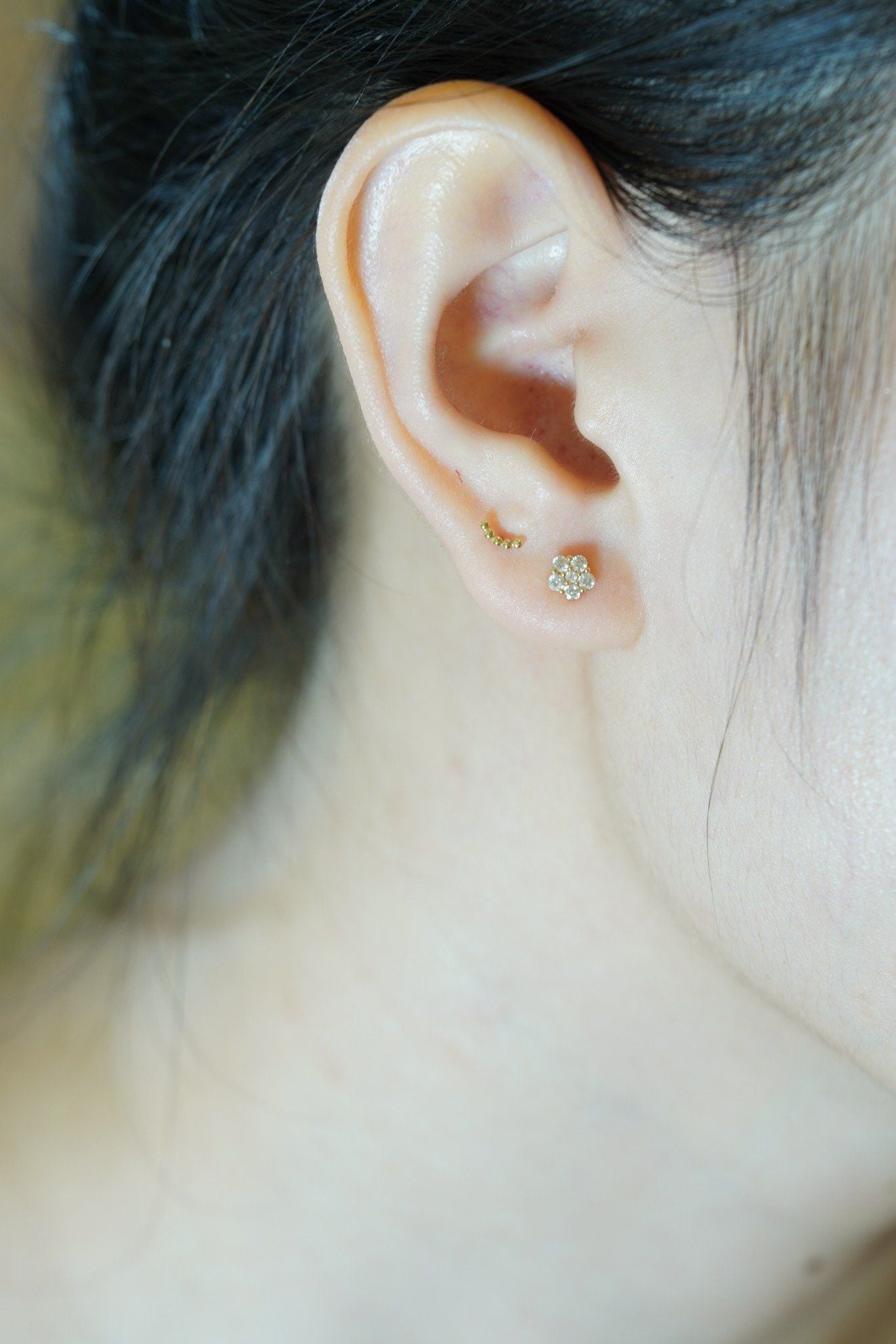 Hoa tai vàng 14K bông hoa đính đá