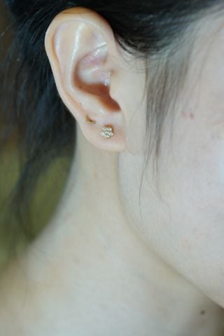  Hoa tai vàng 14K bông hoa đính đá 