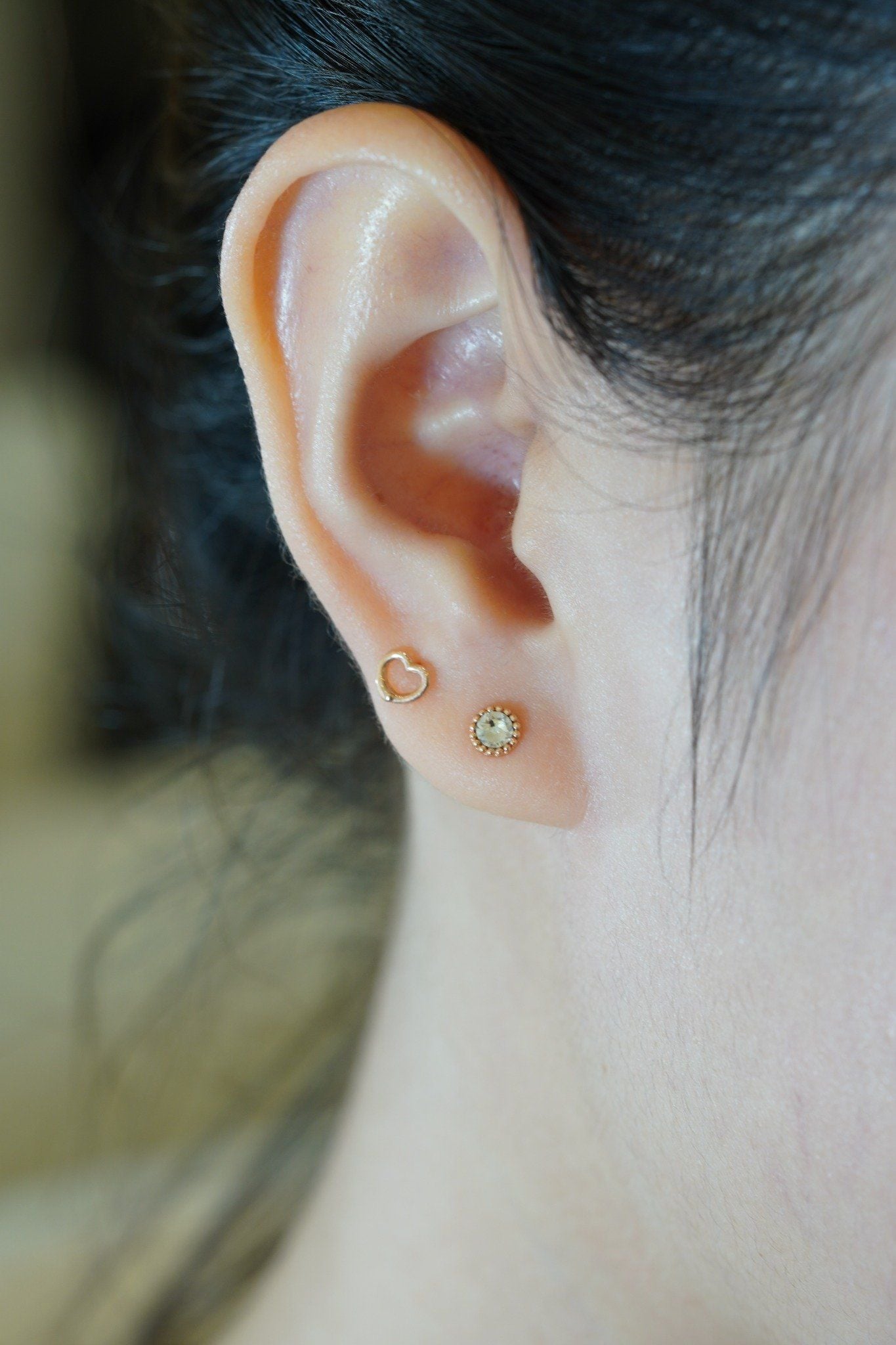 Hoa tai vàng 14K trái tim viền trơn