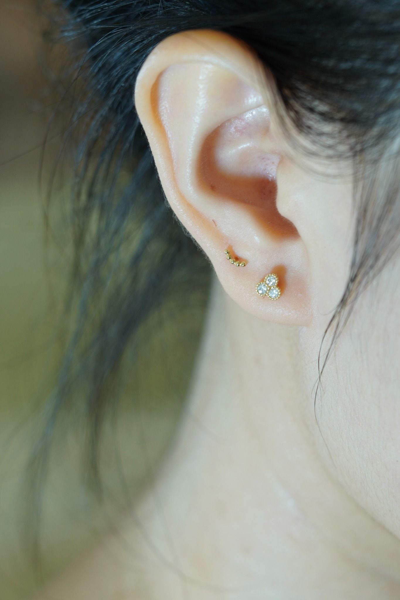 Hoa tai vàng 14k đính 3 viên