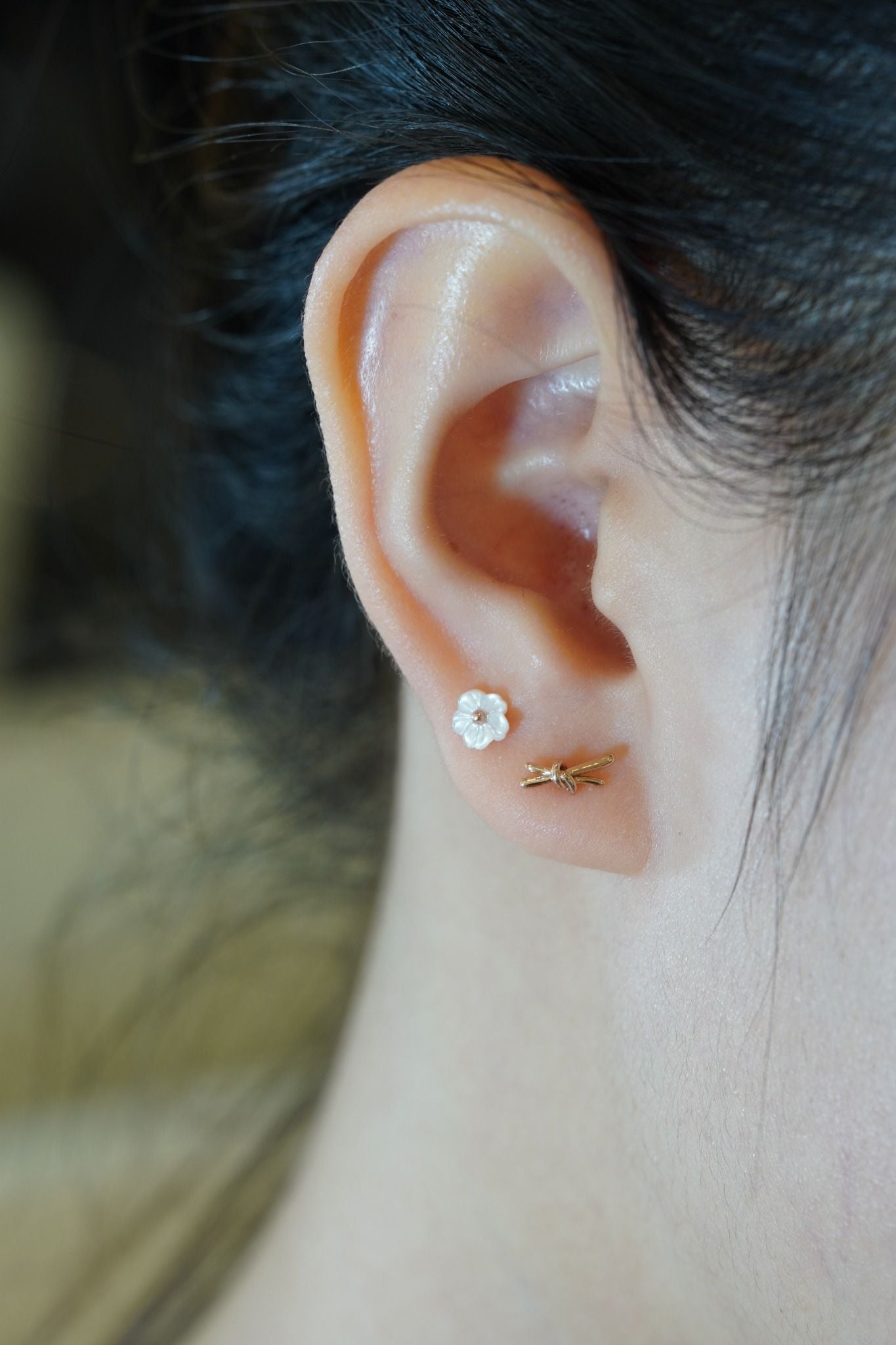 Hoa tai vàng 14k xoắn vàng hồng