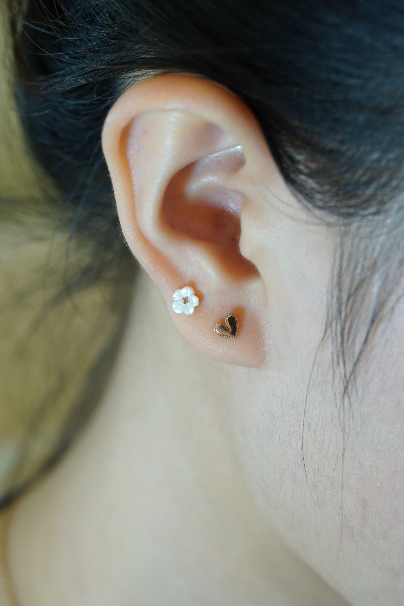 Hoa tai vàng 14K bông hoa cúc đuôi vàng hồng