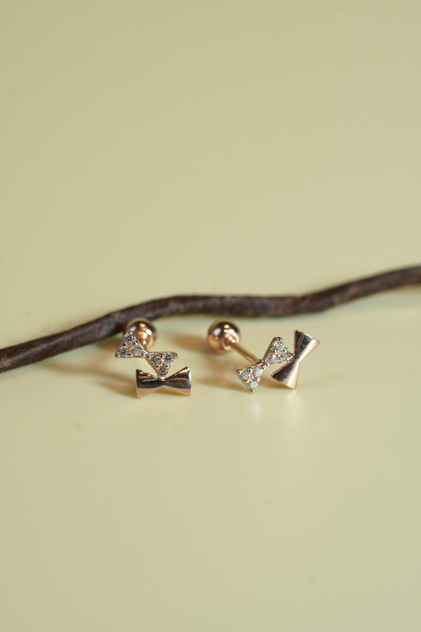 Hoa tai vàng 14K hai nơ