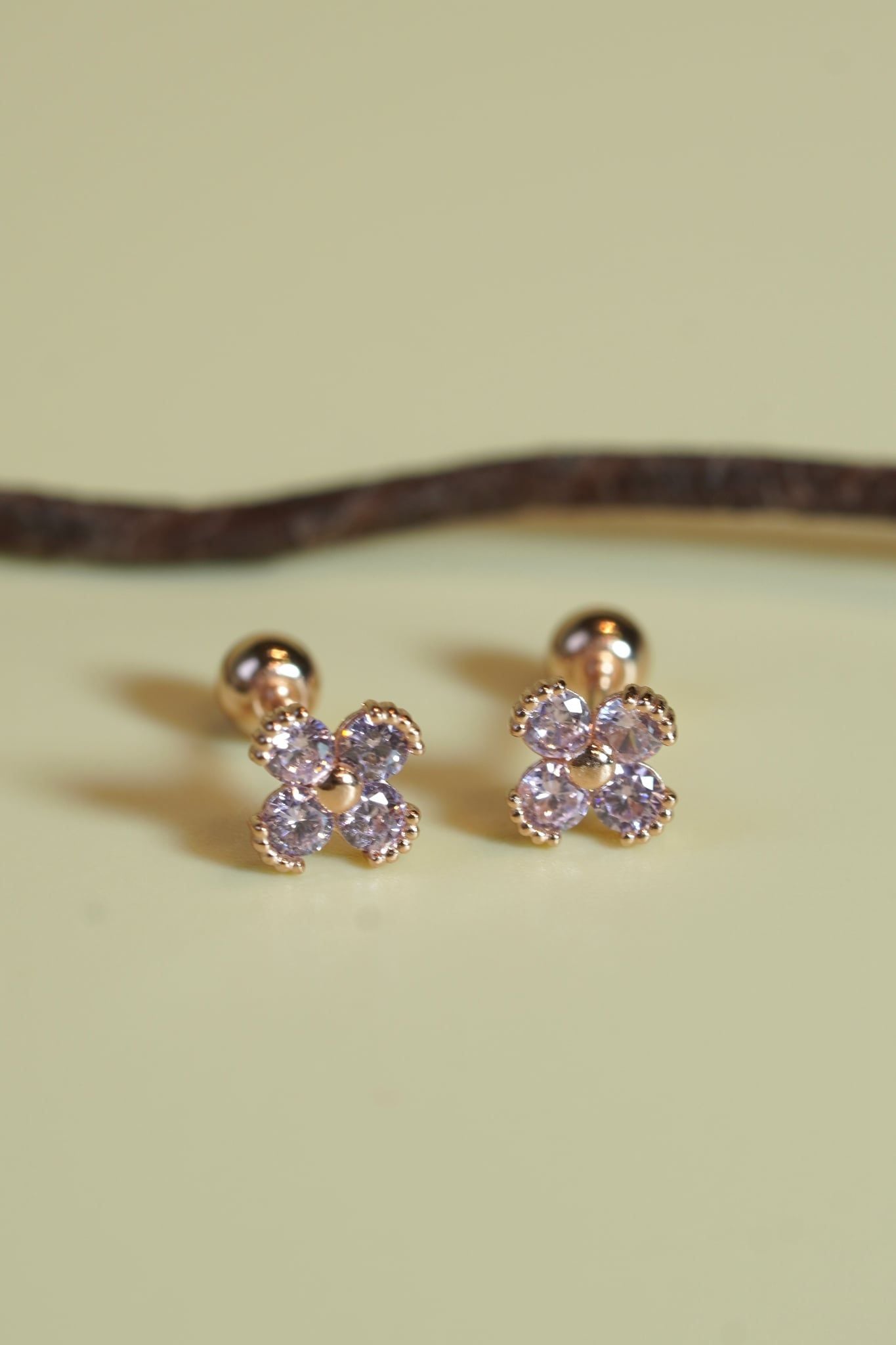 Hoa tai vàng 14k 4 lá (ER-GLD-104)