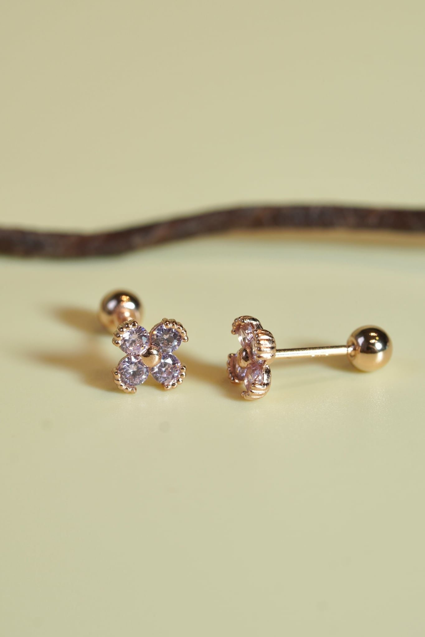 Hoa tai vàng 14k 4 lá (ER-GLD-104)