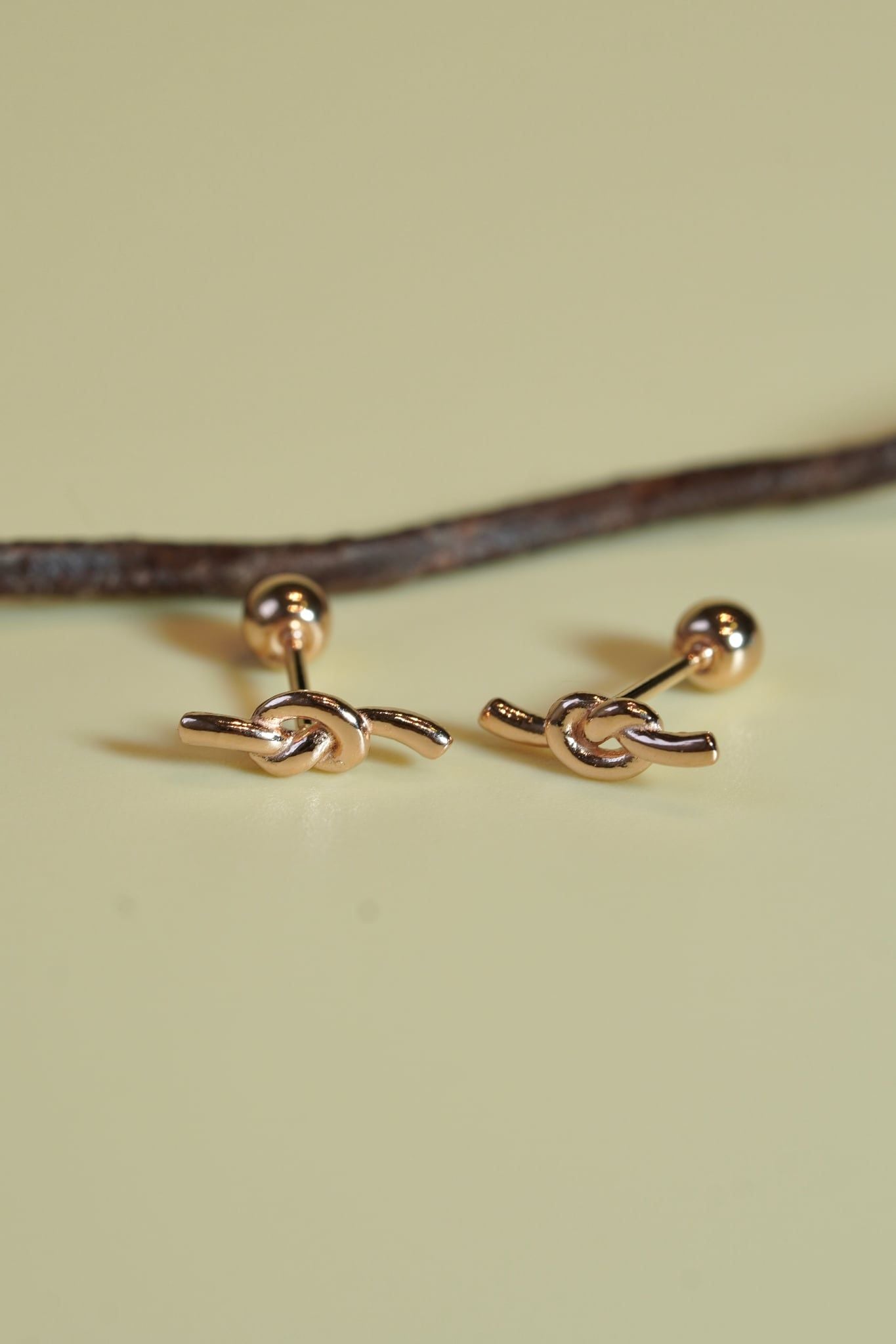 Hoa tai vàng 14k Knot (ER-GLD-101)