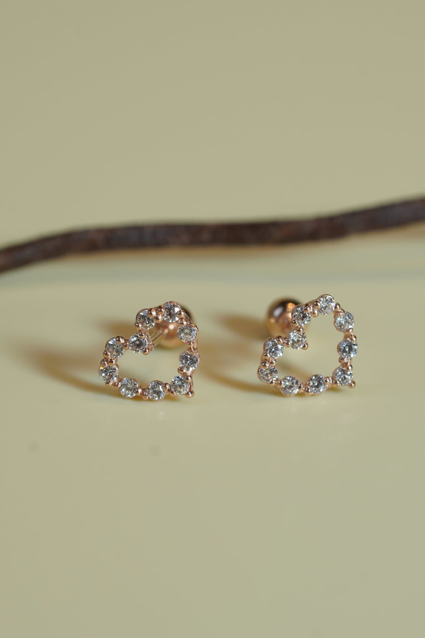 Hoa tai vàng 14K Trái Tim Đính Đá ( ER-GLD-005 )