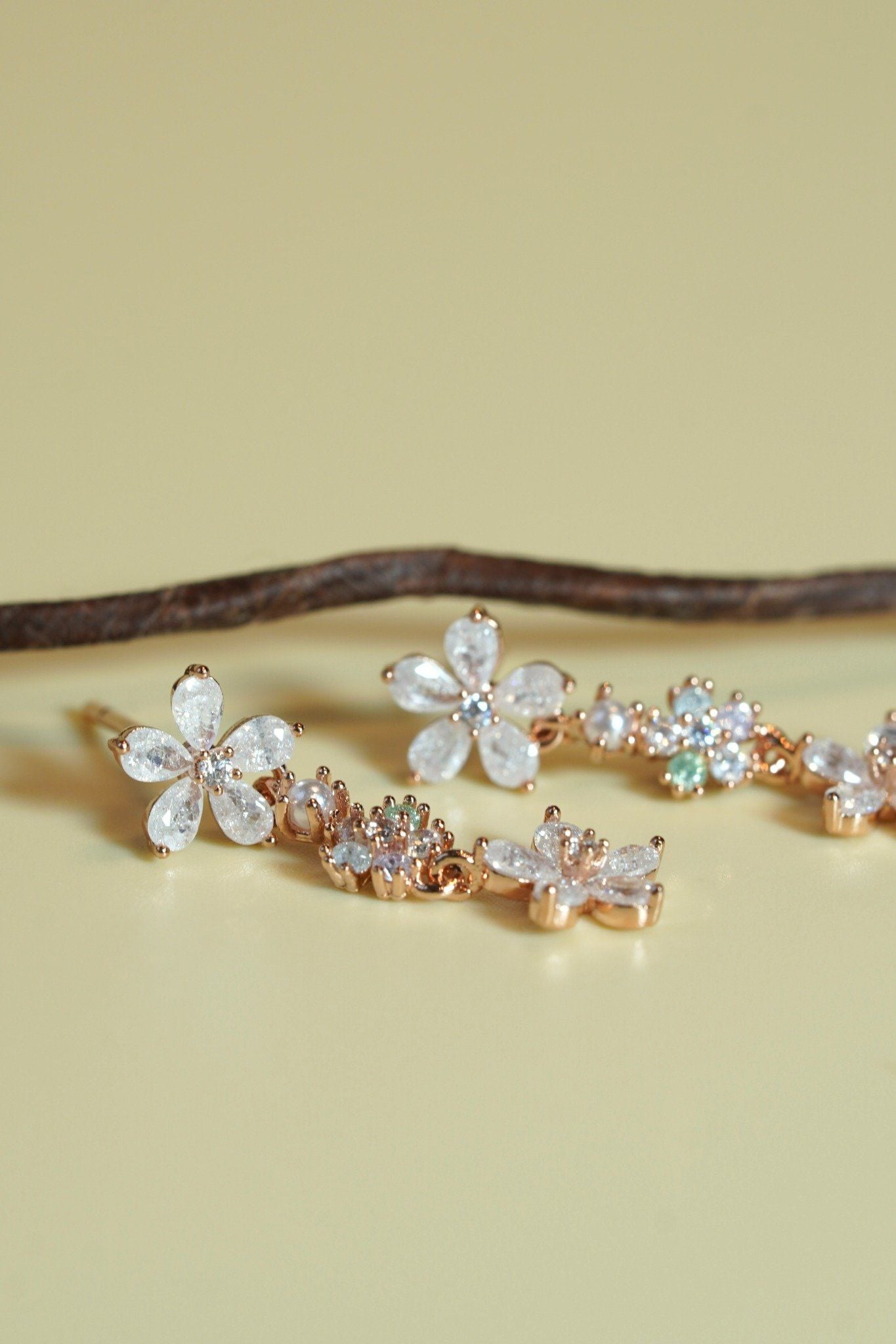 [ancafe-accessories] Hoa tai ER320K-051-VH