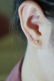 Hoa tai vàng 14k 3 bi họa tiết đính dài (ER-GLD-094)