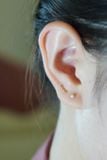 Hoa tai vàng 14k 3 bi họa tiết đính dài (ER-GLD-094)
