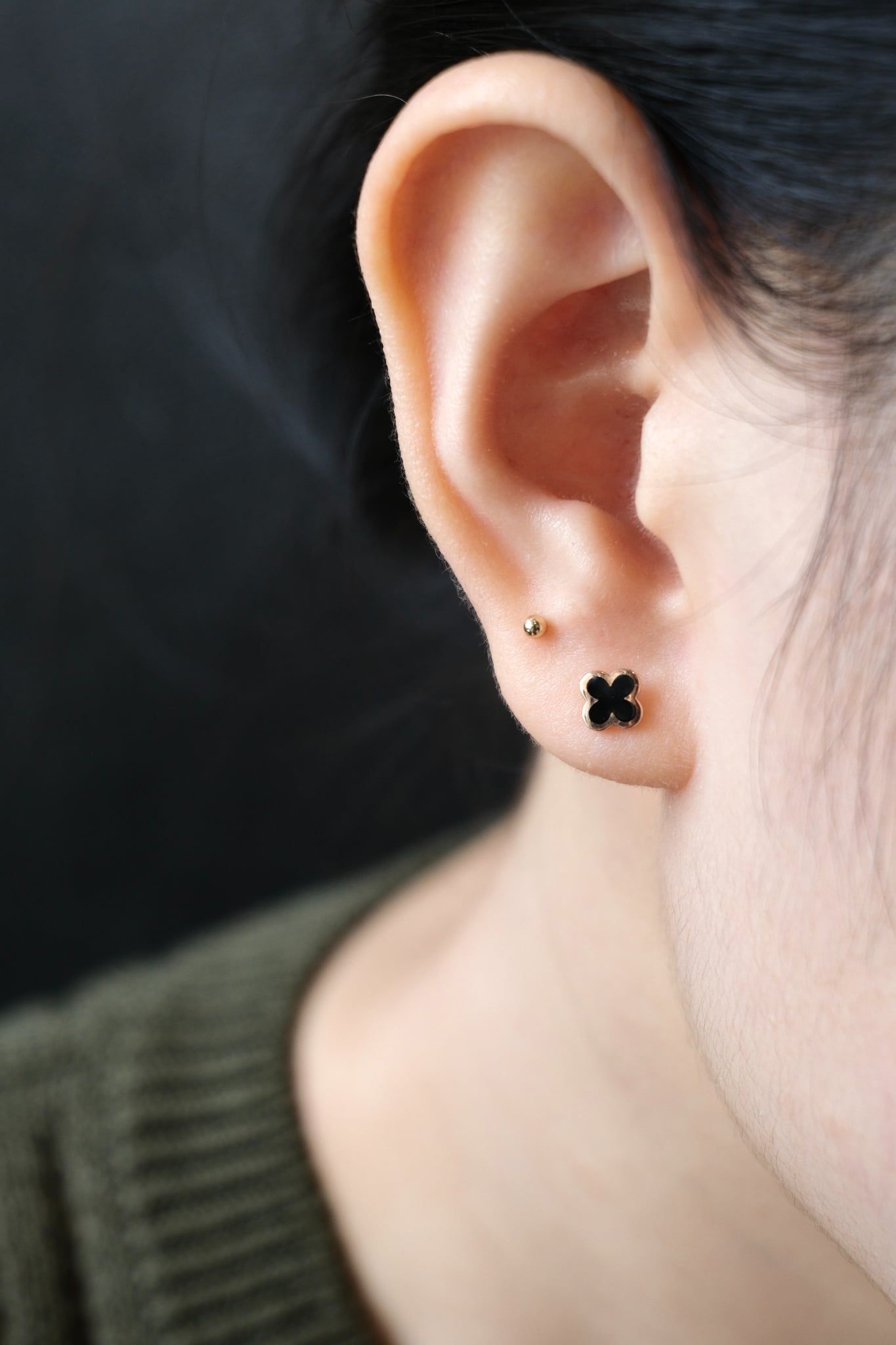 Hoa tai vàng 14k hoa đen (ER-GLD-025)