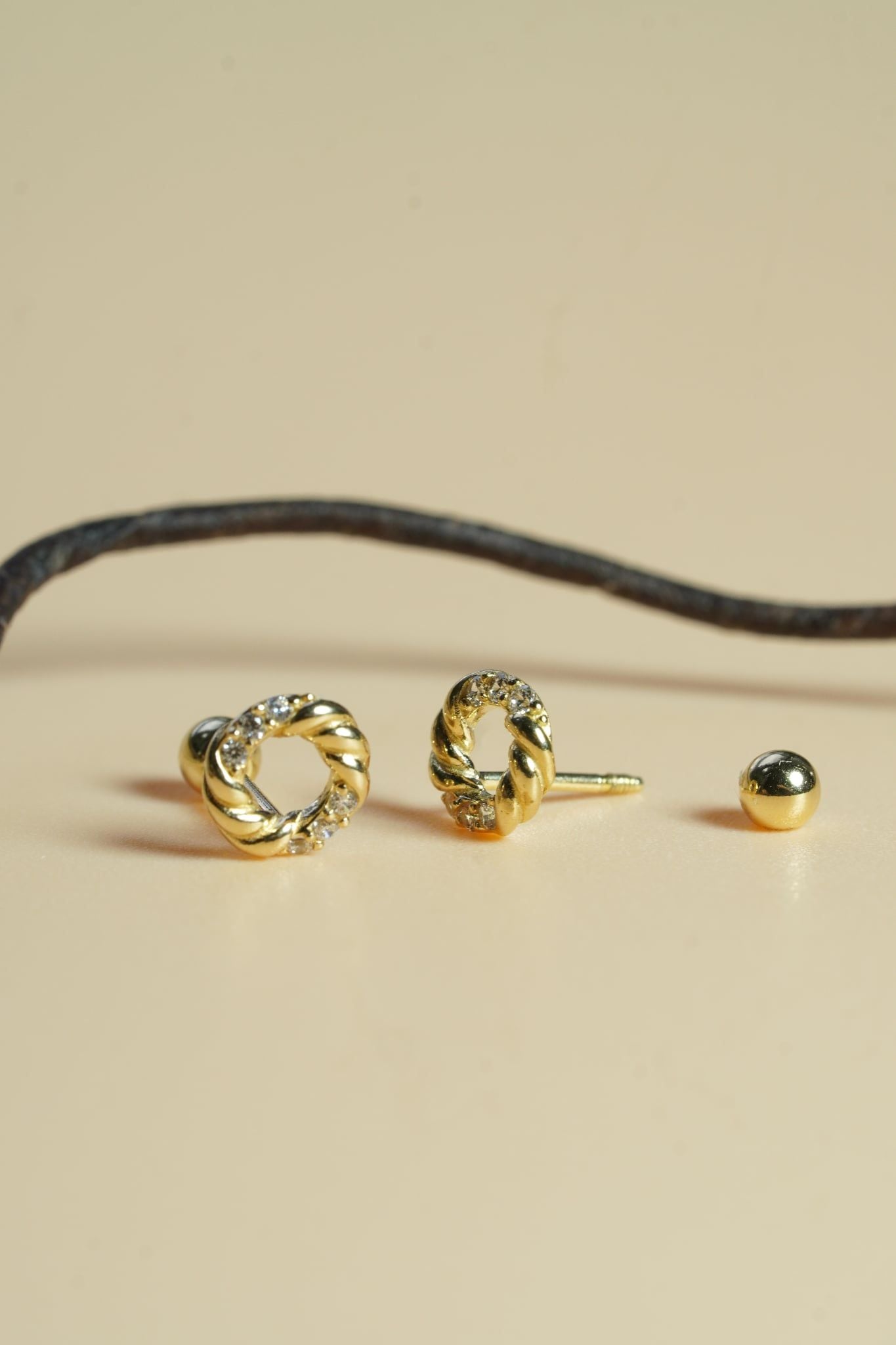 Hoa tai vàng 14k xinh (ER-GLD-121)