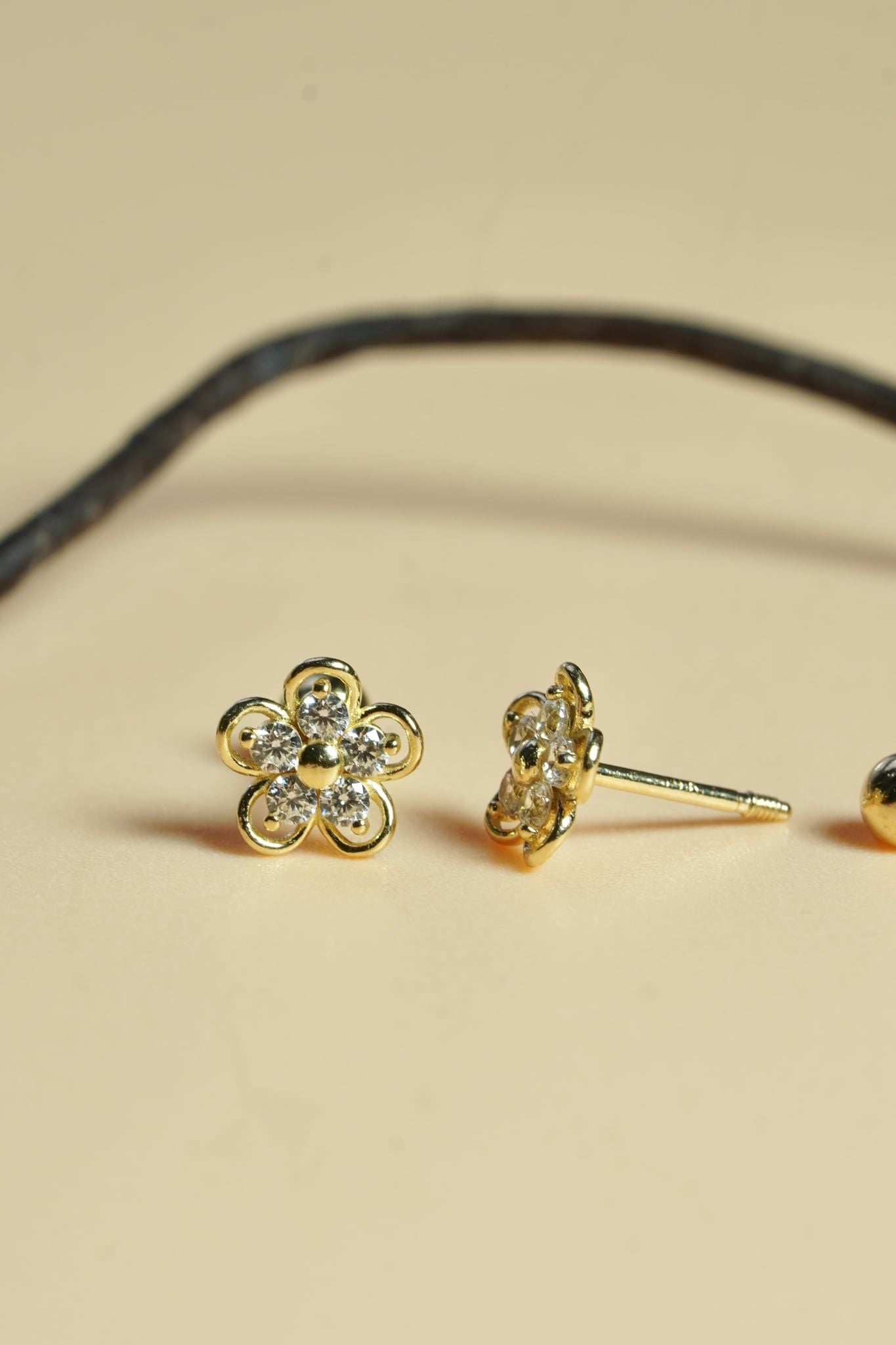 Hoa tai vàng 14K hoa xinh (ER-GLD-055)