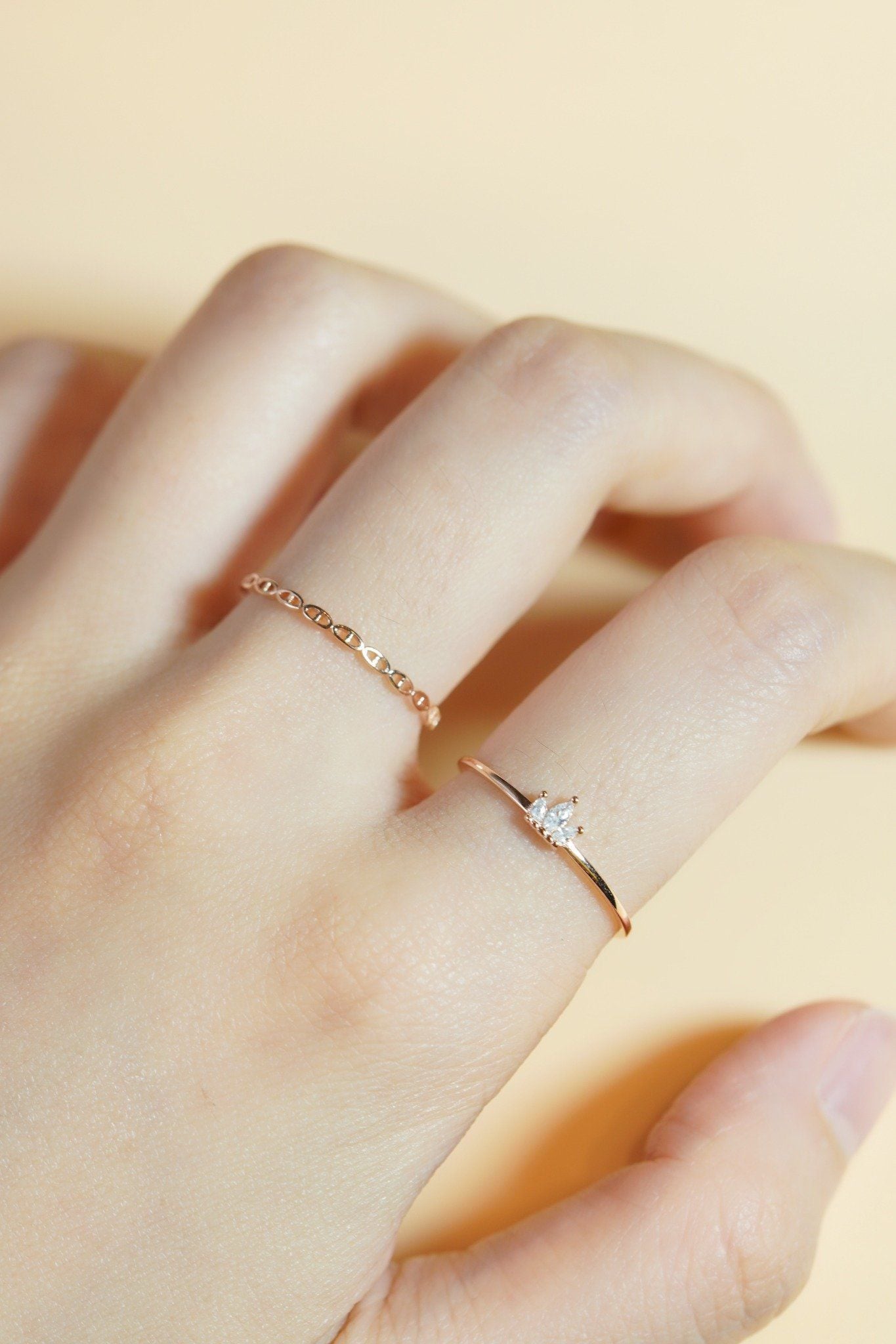 [ancafe-accessories] Nhẫn R250K-261-12-VH, nhẫn ngón trỏ đá trắng