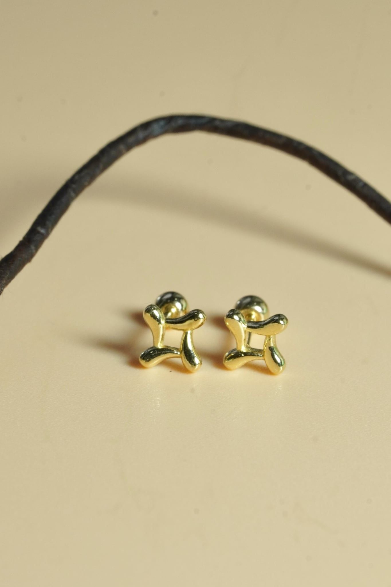 Hoa tai vàng 14K Puffy Cross ( ER-GLD-017 )