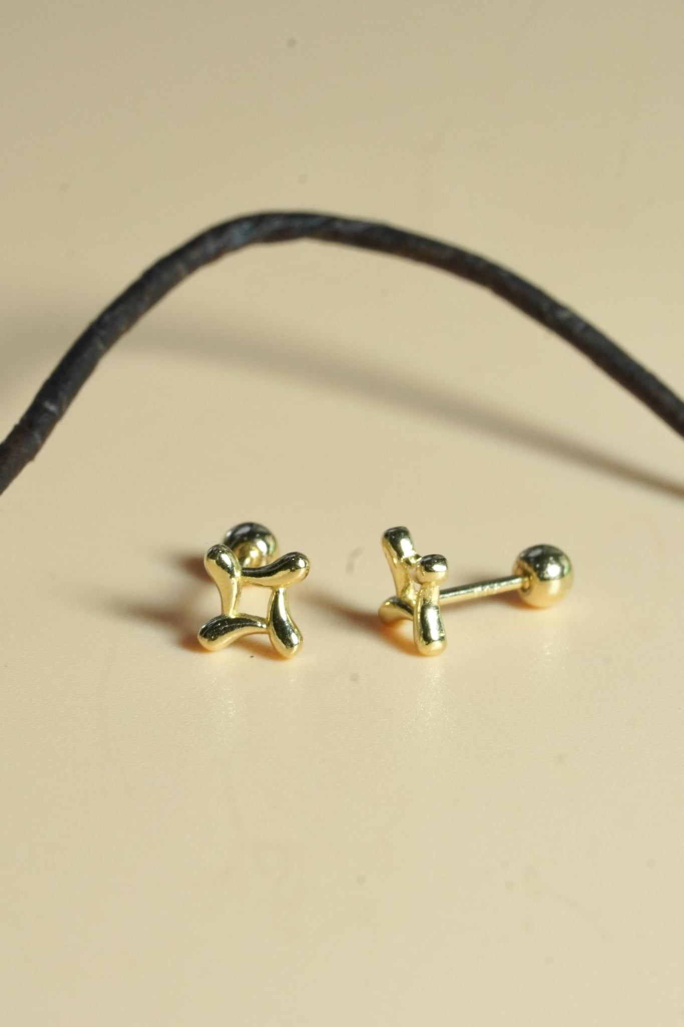 Hoa tai vàng 14K Puffy Cross ( ER-GLD-017 )