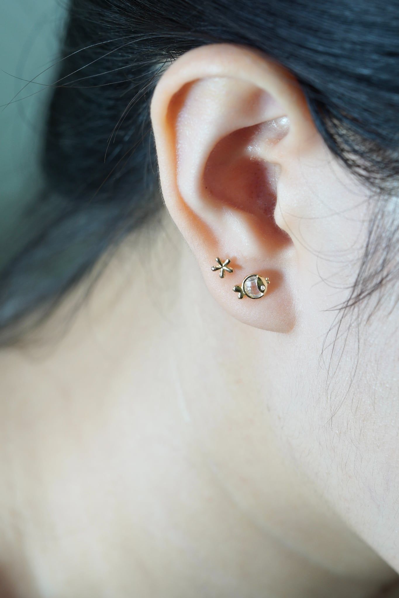 Hoa tai vàng 14k cá đính đá dễ thương (ER-GLD-090)