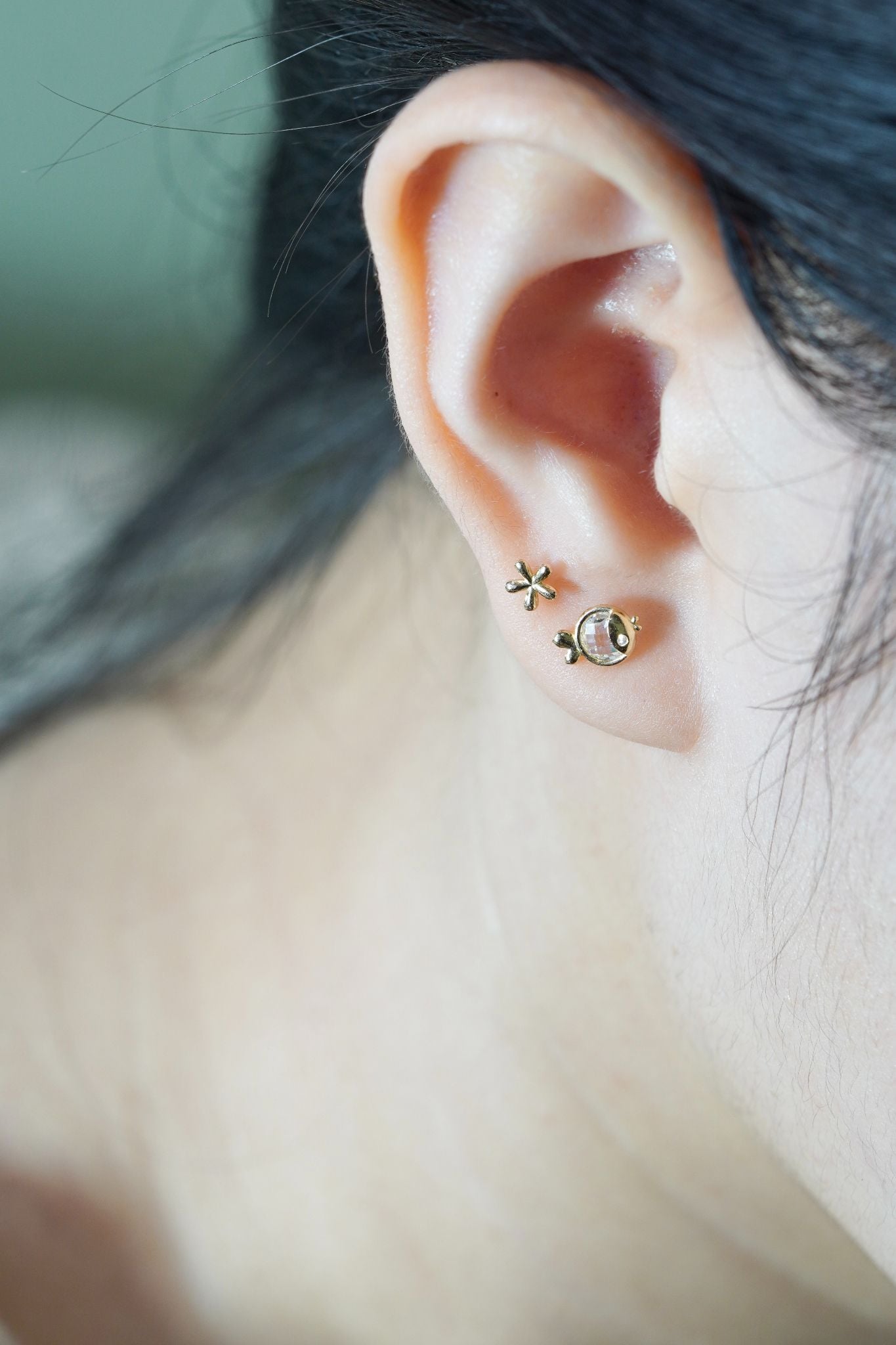 Hoa tai vàng 14k cá đính đá dễ thương (ER-GLD-090)