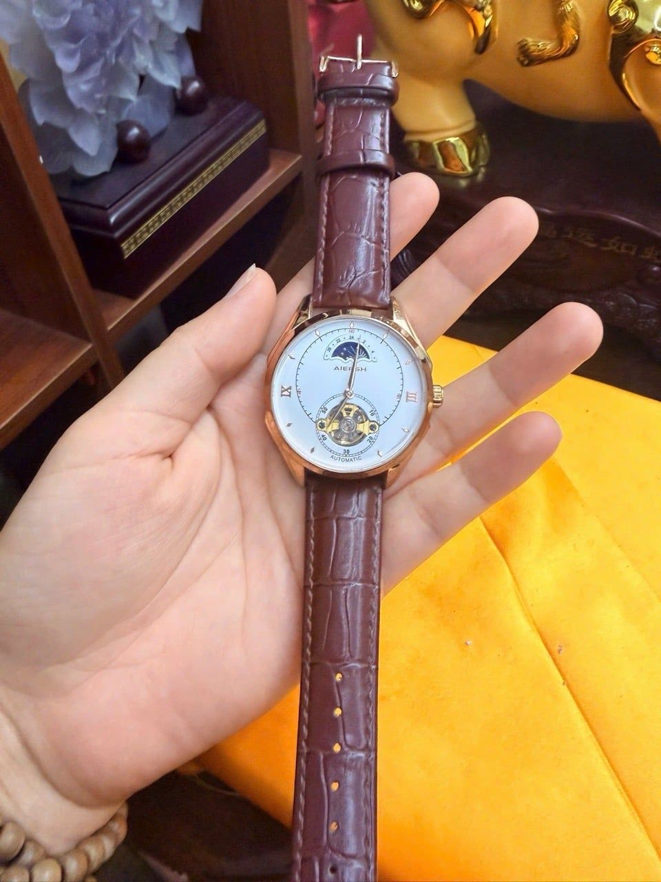  Đồng hồ đeo tay dây da nam cao cấp 