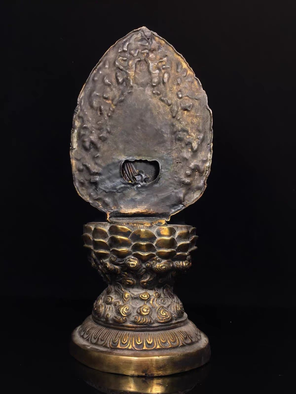  Tượng Phật Đại Nhật Như Lai (Tỳ Lô Giá Na) Bằng Đồng Thau Cao Cấp - Đồ Thờ Cúng, Bày Trí  Phòng Thờ, Bàn Làm Việc  Kt 36* 14 nặng 2,9 kg 