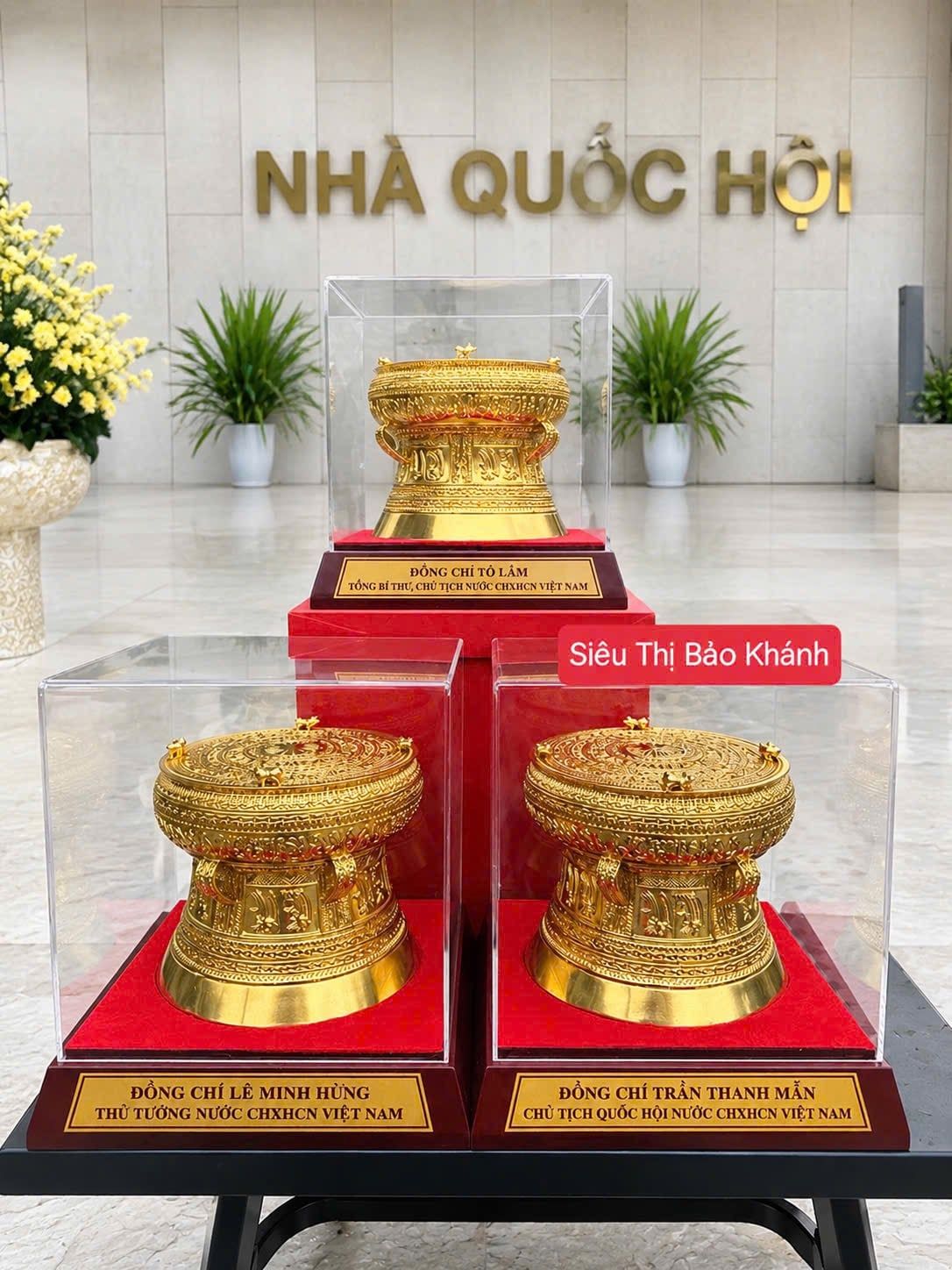  Quà Tặng Trống đồng kèm hộp đầy đủ chức danh 