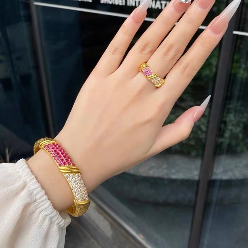  Bộ Trang Sức Nữ Vàng Giả Phong Cách Cổ Điển – Vòng Tay Bản Rộng & Nhẫn Hở, Đính Đá Màu Cao Cấp 