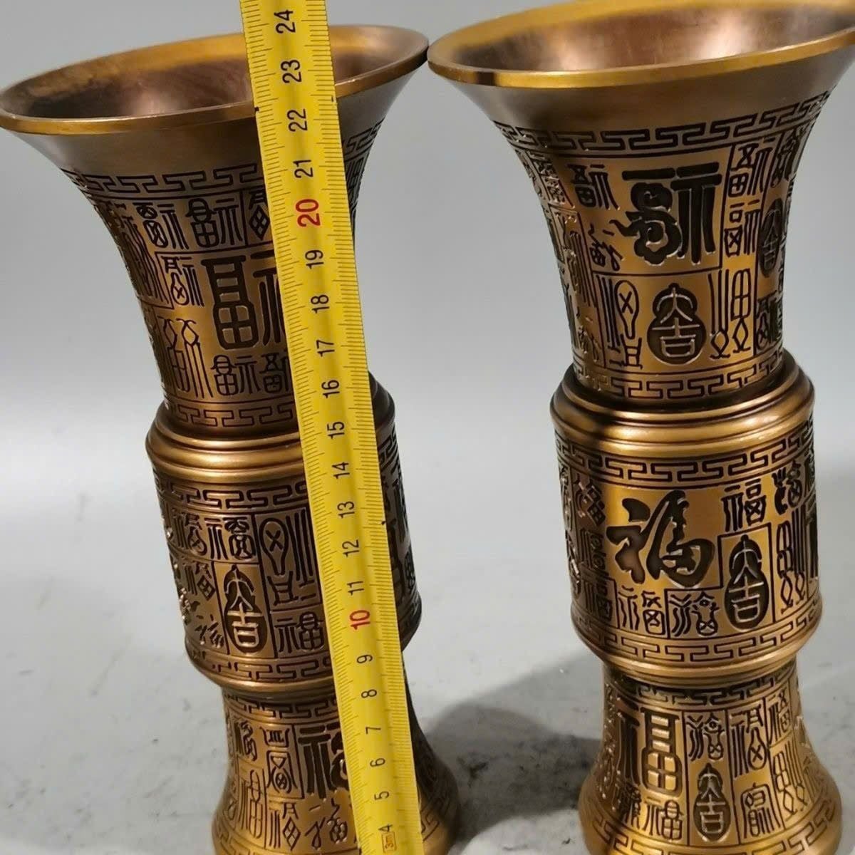  Đôi Lọ Hoa Bằng Đồng Thau Dáng Cổ Khắc Chìm Bách Phúc BKMECN-10195 