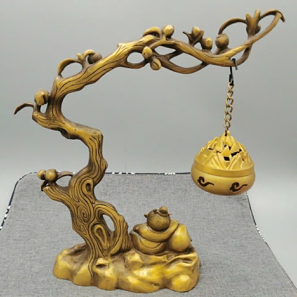  Lư xông trầm treo cành cây ông Thọ 