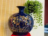  Bình hút lộc Văn Phòng Chính Phủ hoạ tiết sen vẽ chỉ vàng 24k 