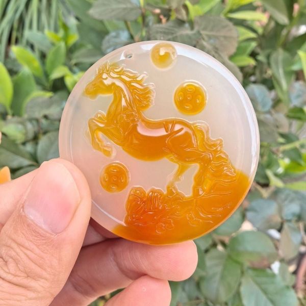  Đặt dây đeo ngựa Hòa Điền 