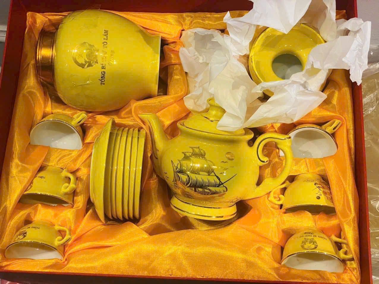  Bộ ấm chén Bát Tràng vẽ vàng 24K in Tổng Bí thư Tô Lâm BKCECN-10205 