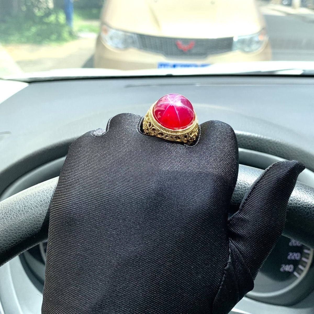  Nhẫn tay ruby sao vàng 18 k 