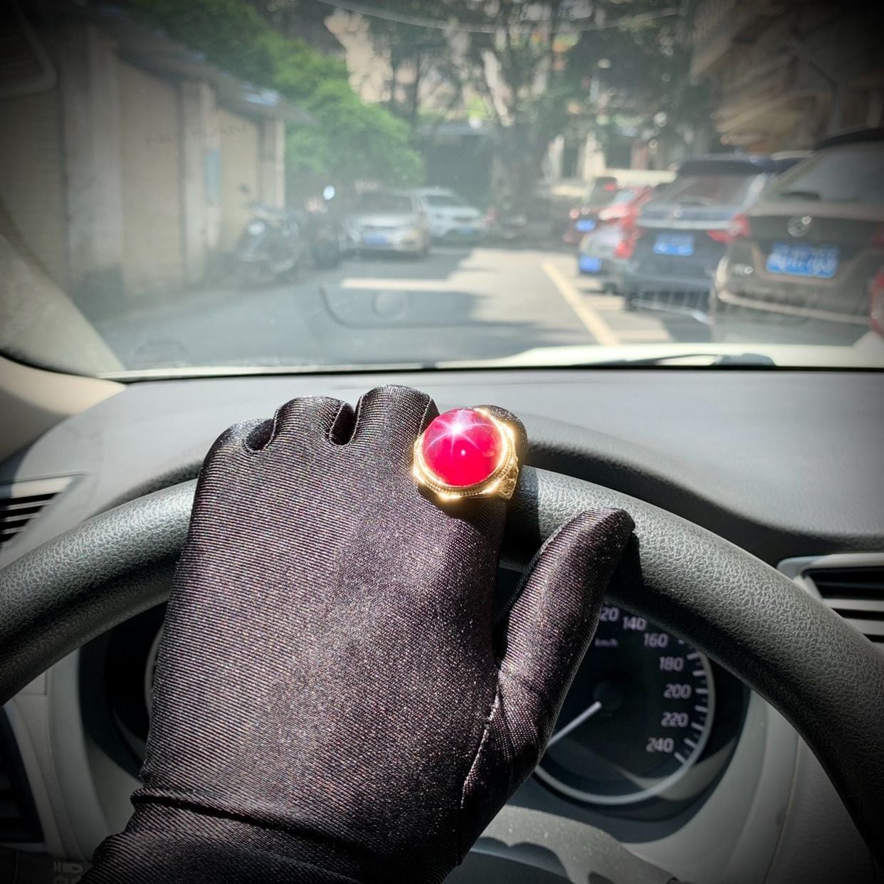  Nhẫn tay ruby sao vàng 18 k 