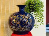  Bình hút lộc Văn Phòng Chính Phủ hoạ tiết sen vẽ chỉ vàng 24k 