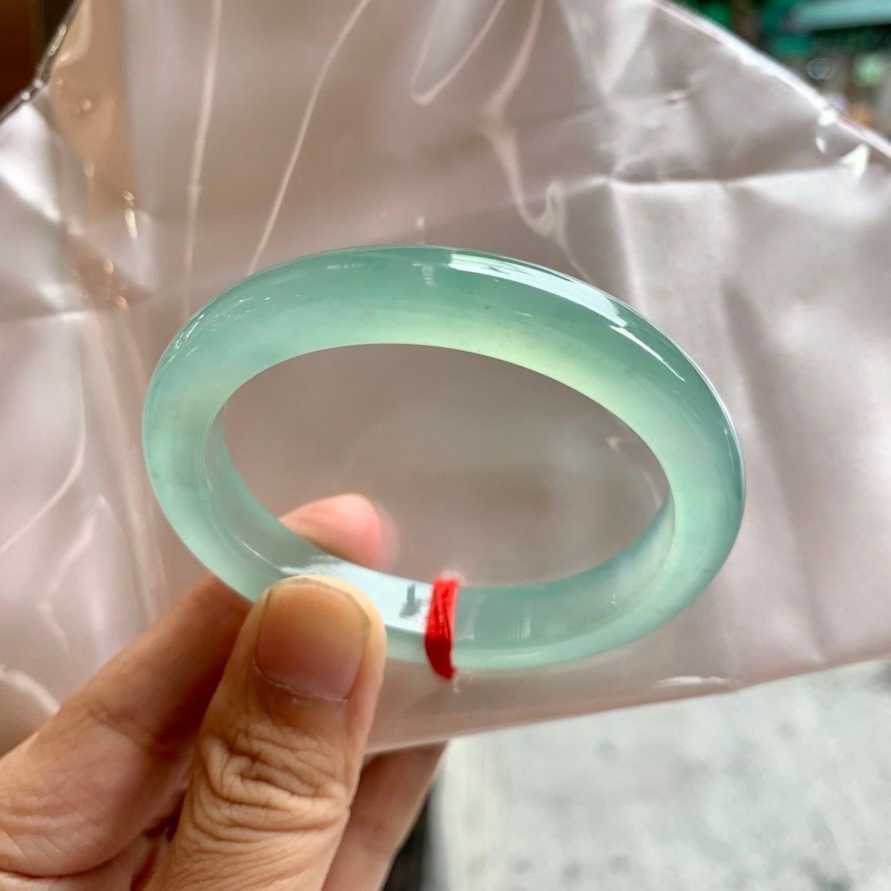  Vòng Tay Ngọc Độc Long Tông Xanh Ngọc Bích Nhạt Trong Suốt BKJECN-9485 