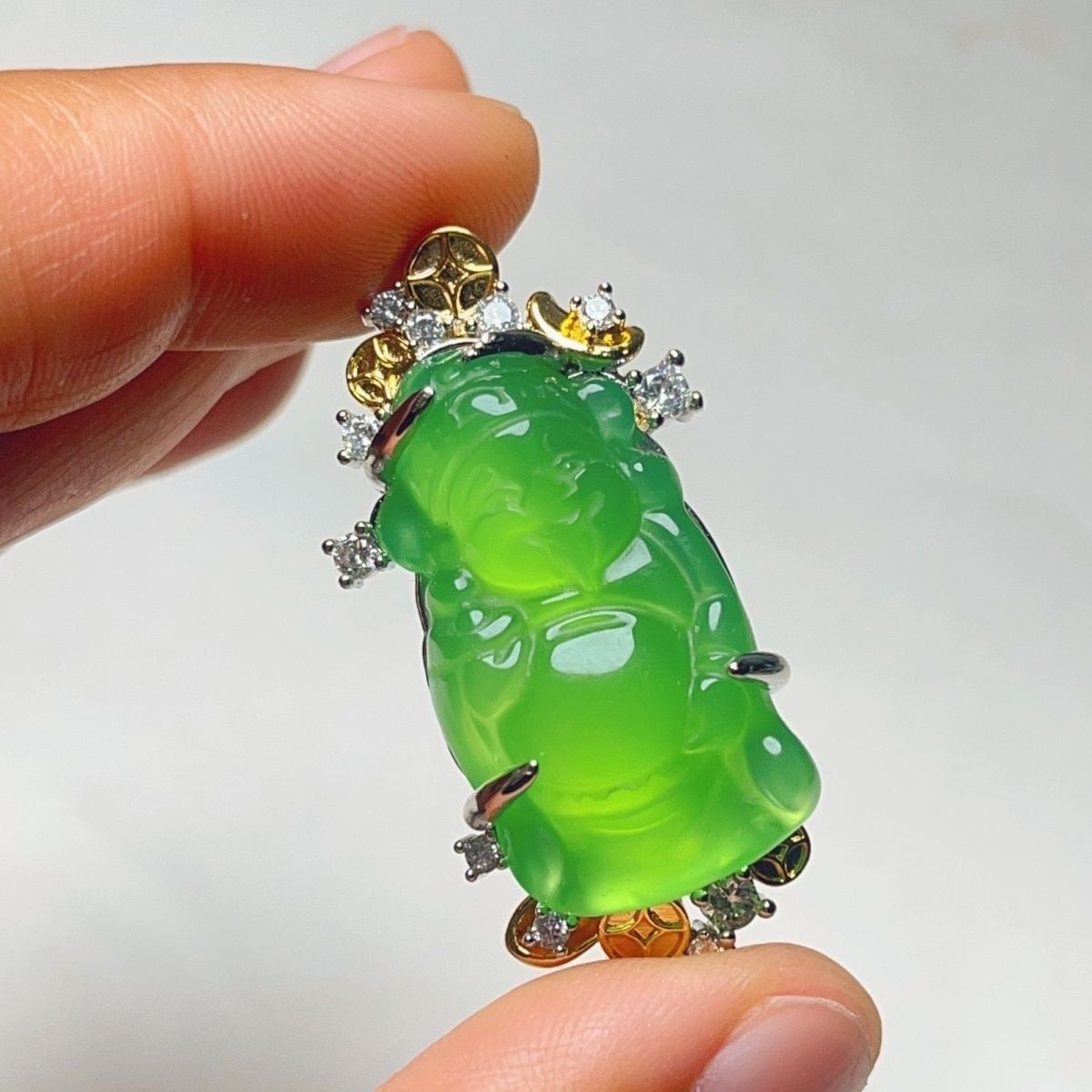  Quà tặng mặt dây truyền thần tài ngọc màu xanh 