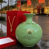  Bình Gốm Men Xanh Ngọc Hoạ Tiết Chim Hạc viền Quanh Của Bác Hưng 