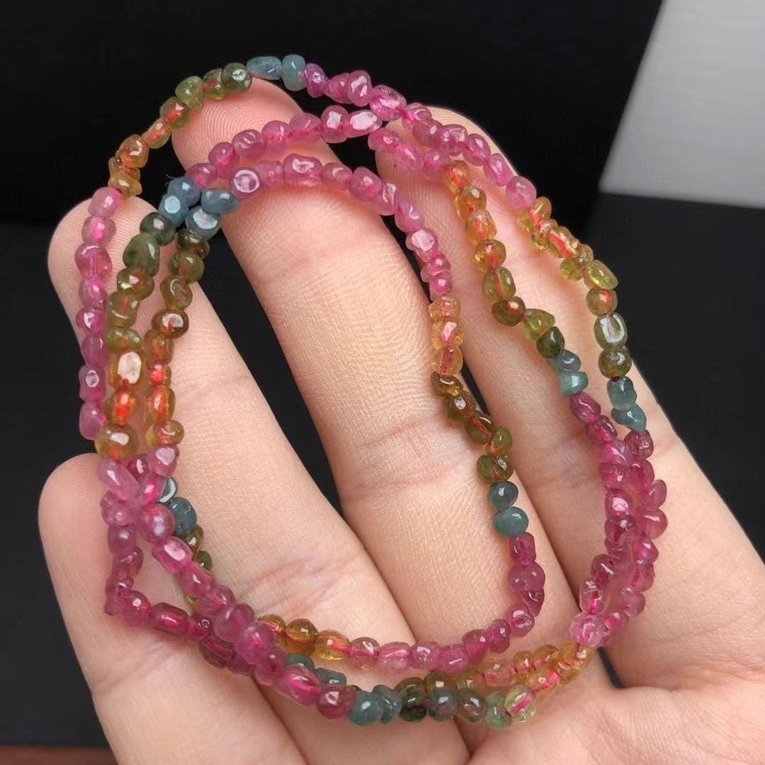  BỪNG SÁNG KHÍ CHẤT - CHIÊU TÀI HÚT LỘC VỚI VÒNG ĐÁ TOURMALINE TỰ NHIÊN 