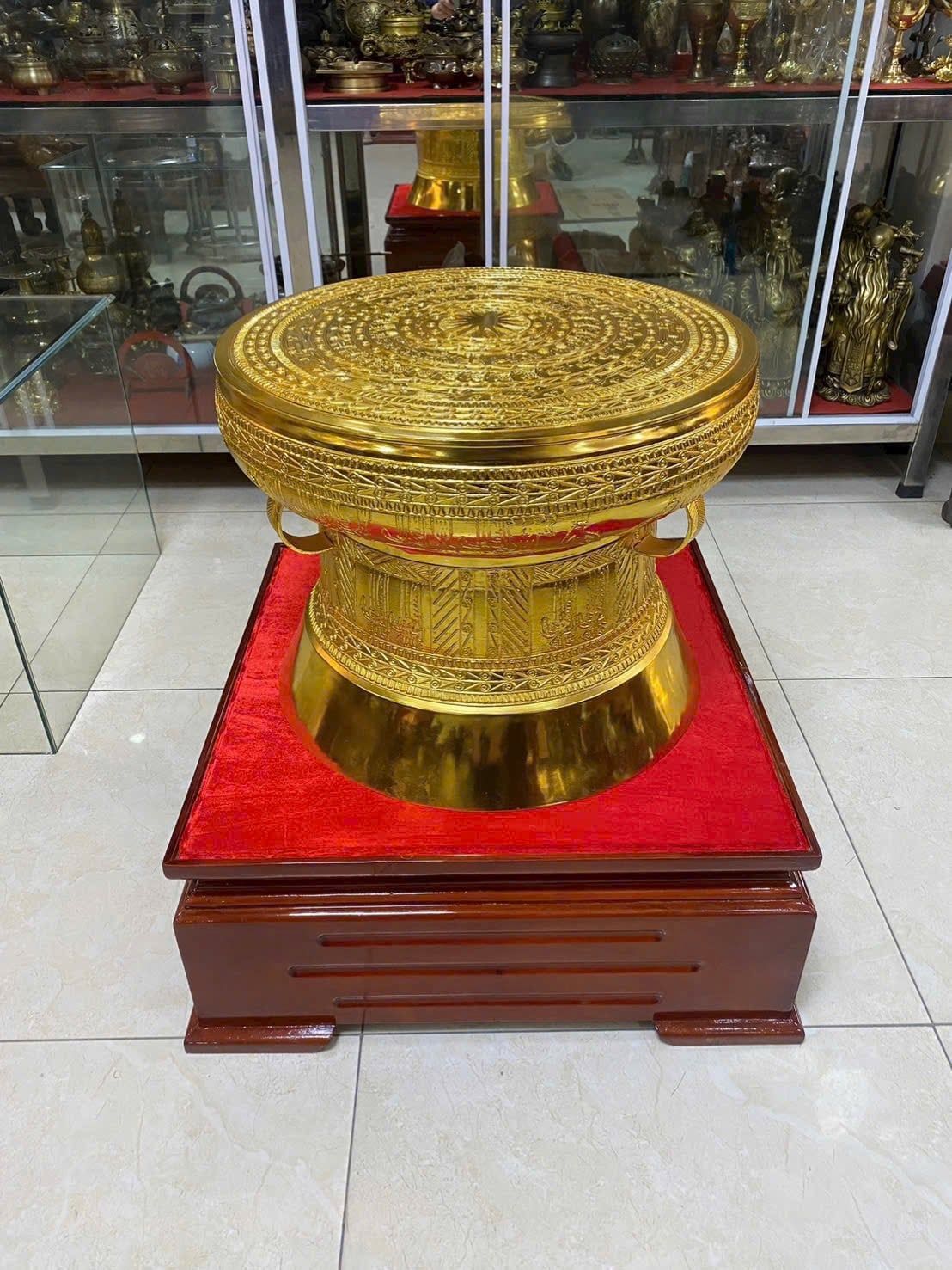  ✨ TRỐNG ĐỒNG DÁT VÀNG CAO CẤP – ĐIỂM NHẤN SANG TRỌNG CHO KHÔNG GIAN 